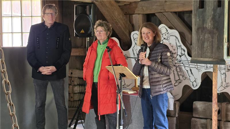 Nach dem Beinahe-Aus: Volles Haus im Oberharzer Bergwerksmuseum Geschäftsführer Axel Funke, OGMV-Vorsitzende Barbara Diederich und Bürgermeisterin Petra Emmerich-Kopatsch.