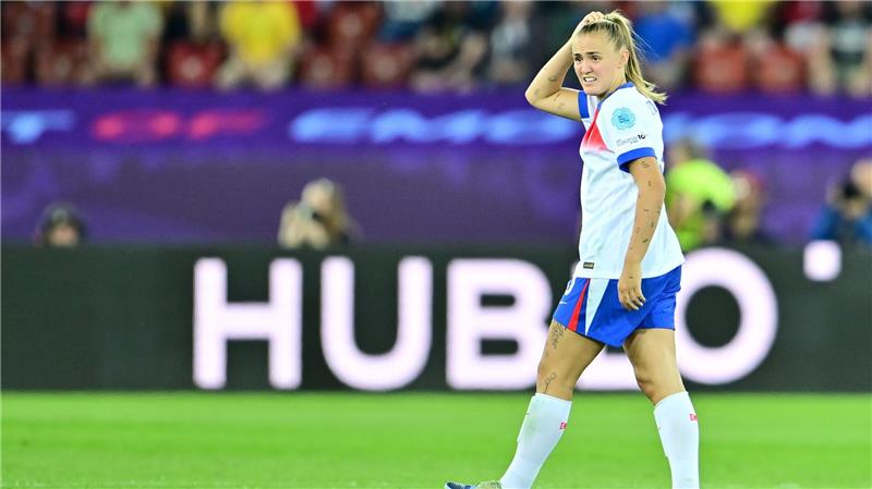 „Ekelhaft“: Englands Trainerin über Rassismus gegen Carter Geste zu oft wiederholt: Engländerinnen knien nicht mehr vor dem Match. (Archivbild)