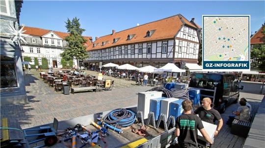 Gestern Nachmittag sind die ersten Arbeiten für das Goslarer Altstadtfest im Gange. Fotos: Epping