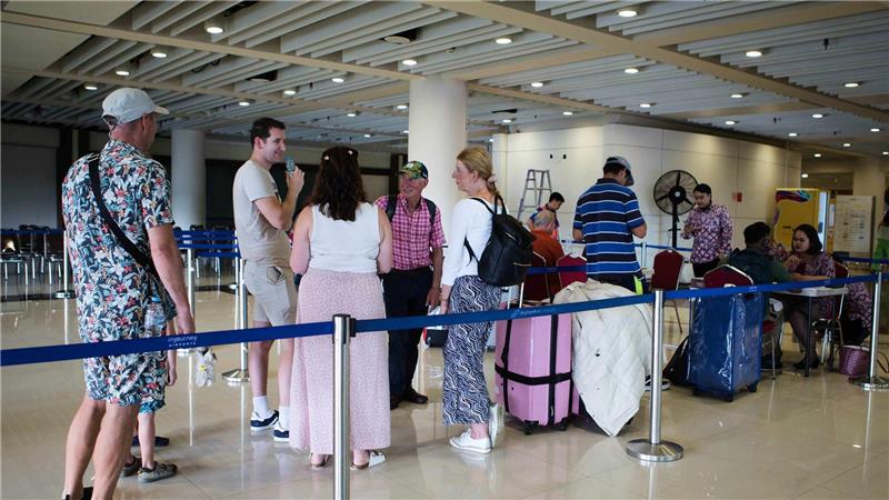 Gestrandet auf Bali: Vielerorts können Menschen nicht weiterreisen, da Flüge in den Nahen Osten gestrichen wurden.