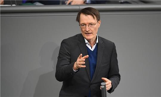 Gesundheitsminister Karl Lauterbach: «Es wäre albern zu sagen, wir bereiten uns nicht auf einen militärischen Konflikt vor, und dann wird er auch nicht kommen. Nach der Logik bräuchte man auch keine Bundeswehr. Nichtstun ist keine Option.»
