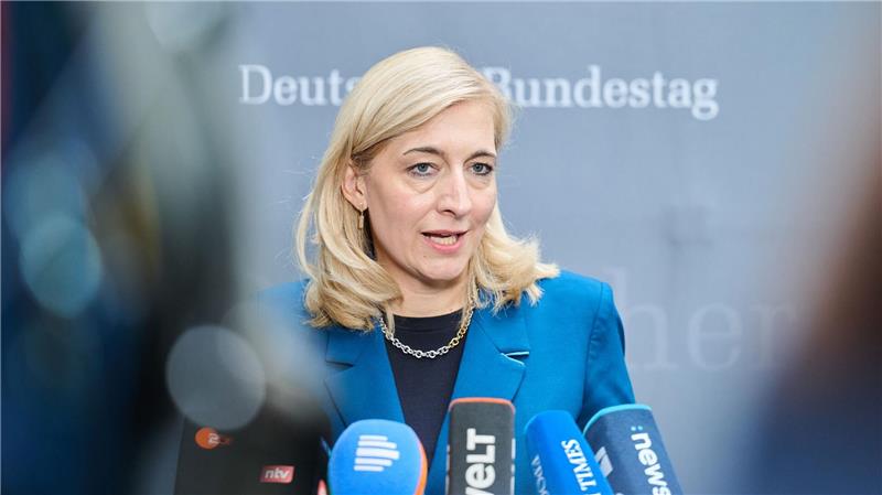 Gesundheitsministerin Nina Warken (CDU) hat den sogenannten Sudhof-Bericht erneut kritisiert.