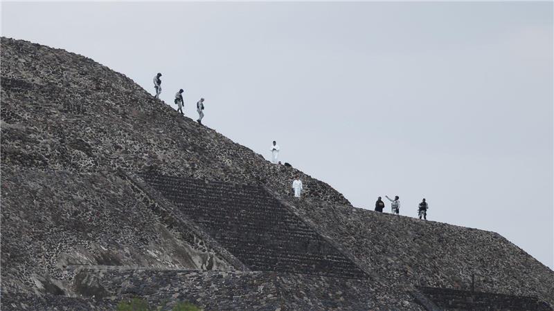 Getötet wurde eine Kanadierin, 13 weitere Touristen wurden verletzt.