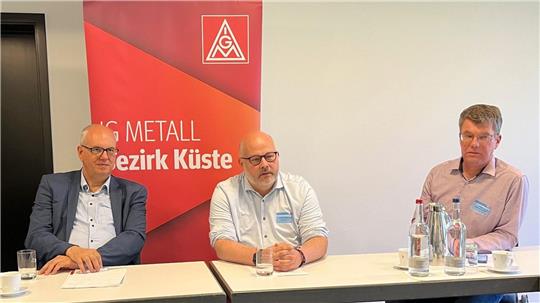 Gewerkschaft und Politik kritisieren den Kurswechsel des Stahlkonzerns ArcelorMittal und fordern einen neuen Zukunftsplan für das Bremer Werk. 