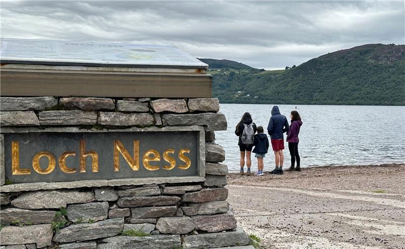 „Aufregendste Fotos von Nessie”: Gibt es das Monster doch? Gibt es das Seeungeheuer doch? Neue Bilder heizen die Gerüchte an.