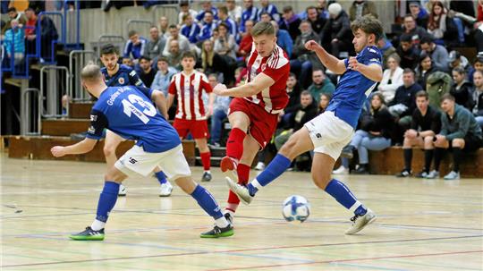 Gleich acht Mannschaften aus der höchsten Liga des Bezirks Braunschweig kämpfen beim Hallen Masters um den Titel. Die Zuschauer dürfen sich auf attraktiven Fußball freuen.
