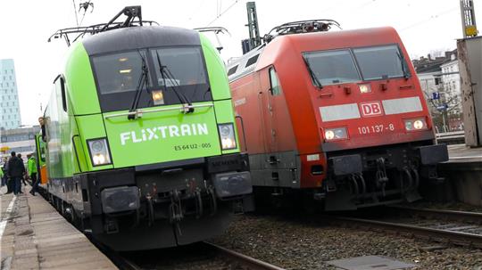 Gleis an Gleis: Flixtrain und die dominierende Konkurrenz Deutsche Bahn. (Archivbild) 
