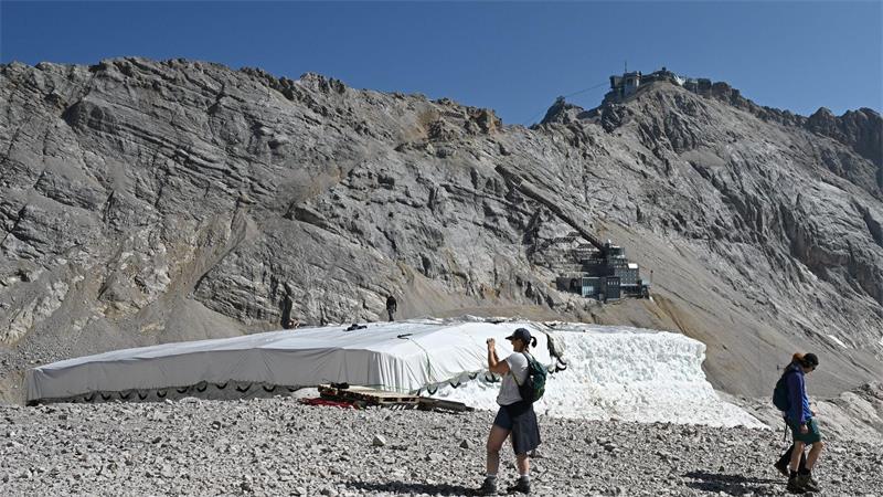 UN: Anstieg über 1,5 Grad so kurz wie möglich halten Gletscherschmelze durch globale Erwärmung findet schon jetzt statt (Archivbild)