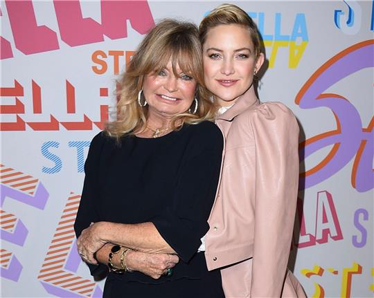 Goldie Hawn und ihre Tochter Kate Hudson 2018 in Los Angeles.