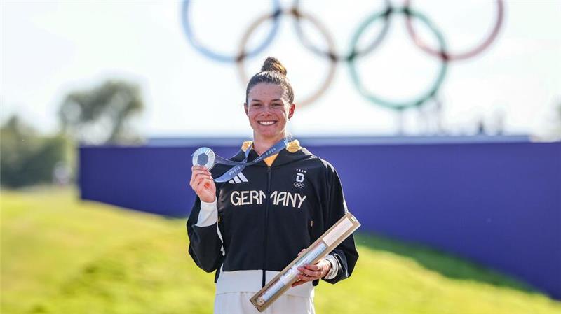 Golferin Esther Henseleit gewann bei den Olympischen Spielen in Paris überraschend die Silbermedaille.
