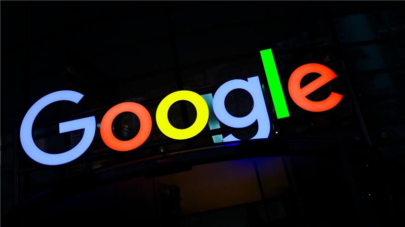 Google könnte nach Ansicht der EU-Kommission auf dem KI-Markt gegen Wettbewerbsrecht verstoßen haben. (Archivbild)