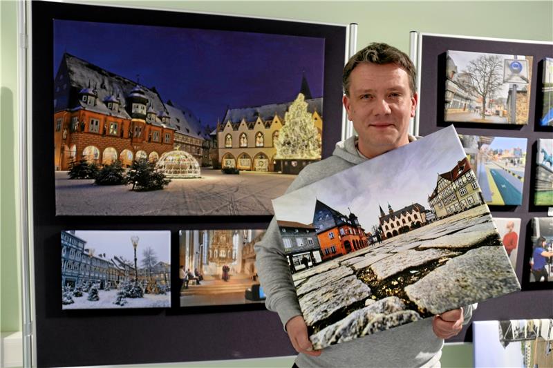 „Goslar 2020 – 2023: Vom Corona-Dornröschenschlaf zur Jubiläums-Hochburg“ nennt Sebastian Sowa seine Ausstellung: Der GZ-Redakteur zeigt seine Bilder ab Samstag im Mach-mit-Haus. Foto: Hartmann