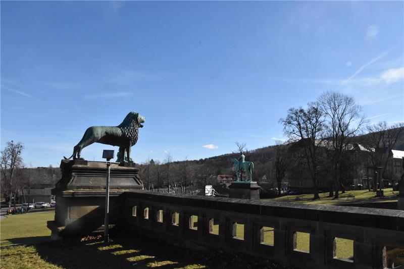 Goslars Altstadt erblickt die ersten Sonnenstrahlen