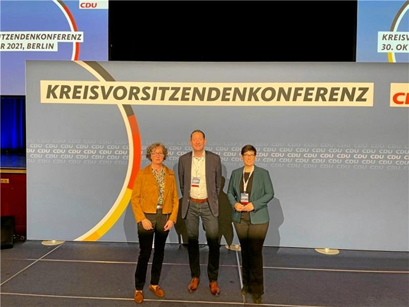 Goslars CDU-Kreisvorsitzender Ralph Bogisch während der CDU-Konferenz mit Andrea Kempe (li.), Vorsitzende des Kreisverbandes Salzgitter, und Sarah Grabenhorst-Quidde, Vizevorsitzende des Kreisverbandes Wolfenbüttel. Foto: Privat