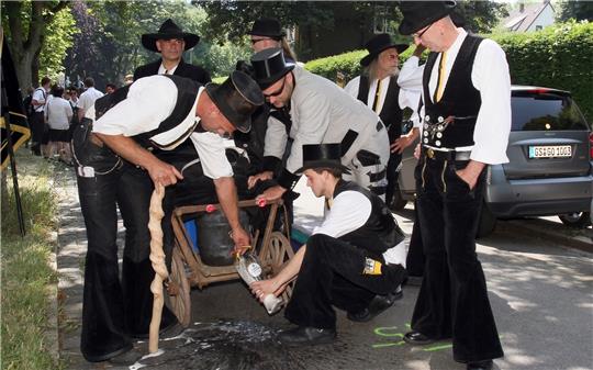 Goslars „Zünftige Handwerker“ wollen sich das Biertrinken nicht verbieten lassen. Das Foto entstand im Jahr 2015. Archiv-Fotos: Epping