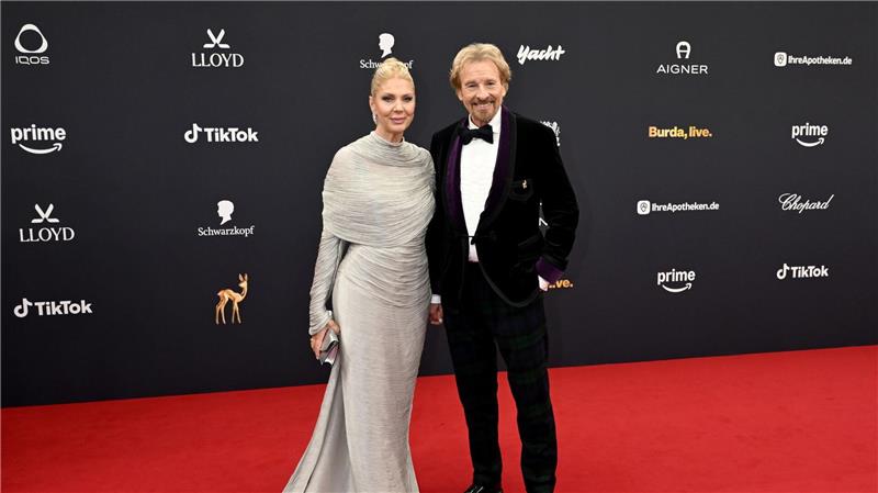 Gottschalk entschuldigt sich für Bambi-Auftritt Gottschalk war mit seiner Frau Karina zur Gala gekommen.