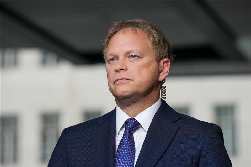 Grant Shapps, Verteidigungsminister von Großbritannien, war an Bord der Maschine.
