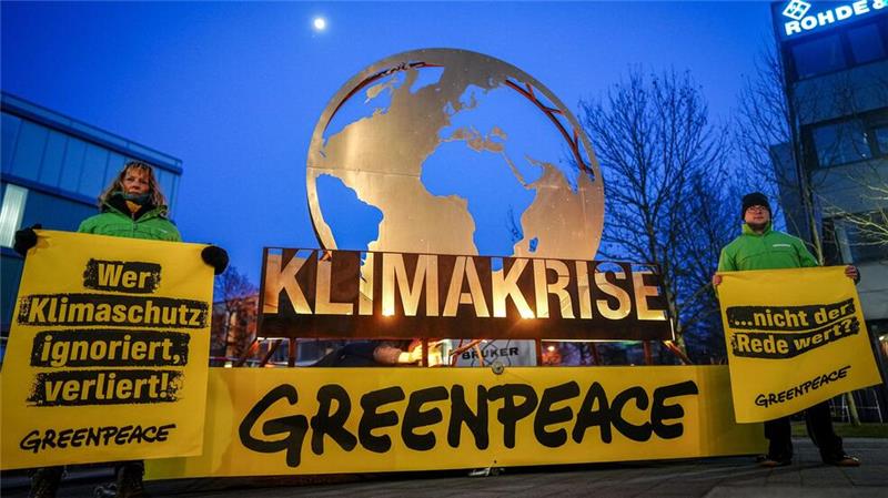 Greenpeace: Merz muss an Heizungsgesetz festhalten Greenpeace fordert von Merz, an Heizungsgesetz und Verbrenner-Aus festzuhalten.