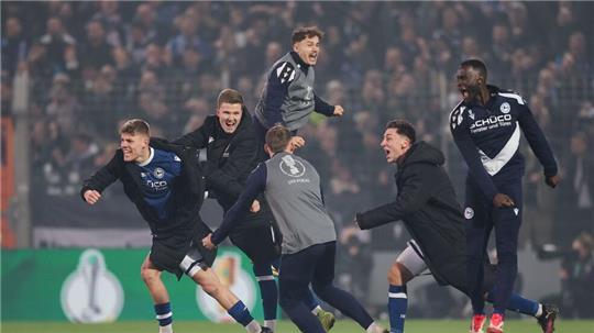 Grenzenlose Freude: Bielefeld feiert den Halbfinaleinzug.