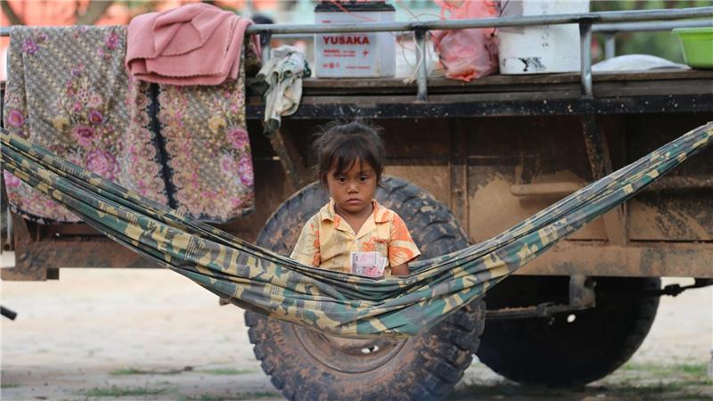Bilder des Tages Grenzkonflikt Thailand–Kambodscha: Familien auf der Flucht
