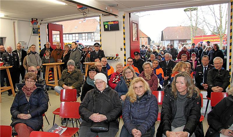 „Löschadler“ treten in Werlaburgdorf Dienst an Groß ist in Werlaburgdorf das Interesse an der Gründung der neuen Kinder- und Jugendfeuerwehr.