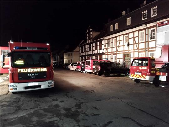 Großaufgebot von Einsatzkräften in der Nacht in Seesen. Foto: Feuerwehr Seesen