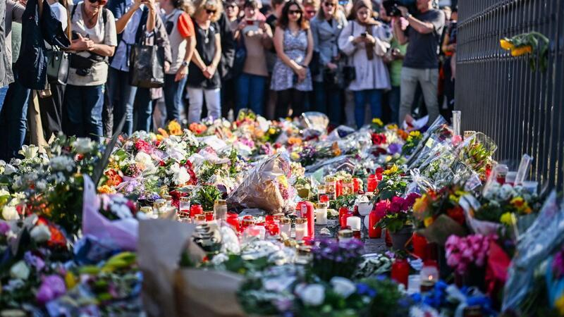 Große Anteilnahme bei der Kundgebung „Mannheim hält zusammen“: Laut Polizei beteiligten sich 8000 Menschen.