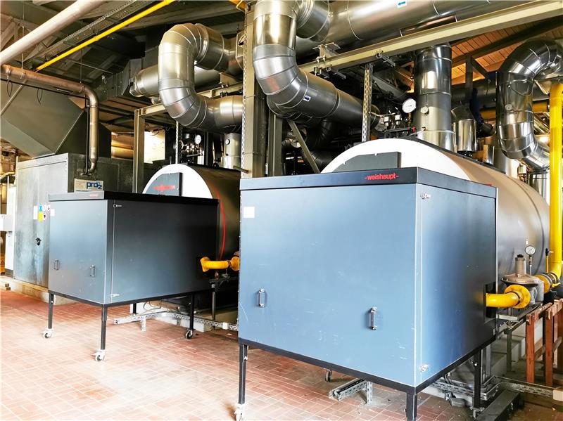 Fontheim-Klinik muss Energie teuer einkaufen Große Heizkessel stehen in der Fontheim-Klinik in Liebenburg. Der Erwerb von Energie zu hohen Preisen ist für das Unternehmen eine Belastungsprobe. Gesellschafter Hans-Christian Fontheim fordert deshalb staatliche Unterstützung ein. Fotos/Archivfotos: Privat