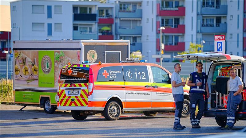 Baby verschwindet aus Kinderwagen: Polizei findet Leiche Große Suchaktion in Renningen.
