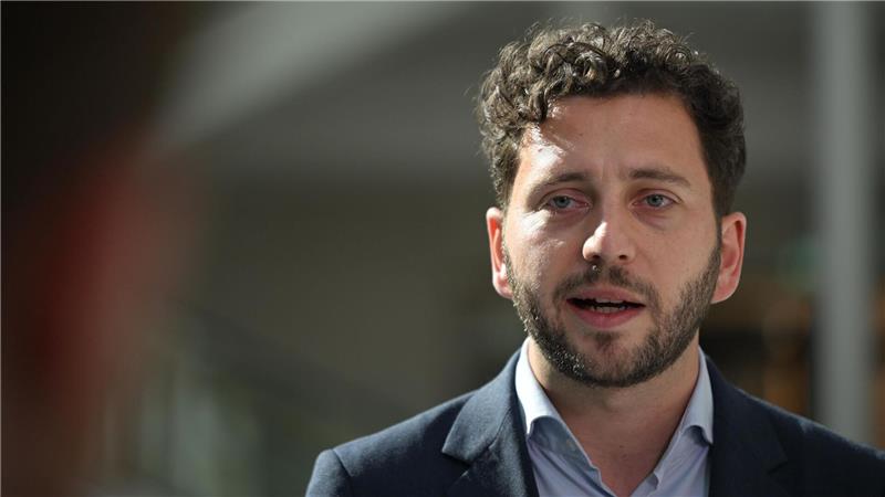 Grüne und Linke: Merz „Stadtbild“-Spruch fatal Grünen-Chef Felix Banaszak übte heftige Kritik. (Archivfoto)