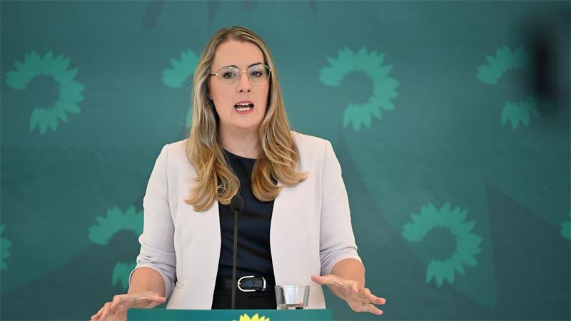Chat mit Clan: Linke-Politiker zieht sich vorerst zurück Grünen-Fraktionschefin Katharina Dröge empfiehlt: Kocak sollte nicht mehr zur Linksfraktion gehören.