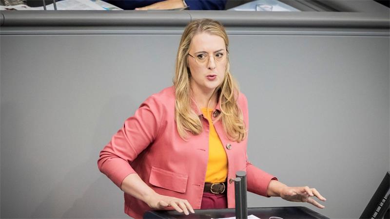Merz attackiert AfD scharf – Weidel sieht Koalition am Ende Grünen-Fraktionschefin Katharina Dröge will ein Verbot der AfD prüfen.