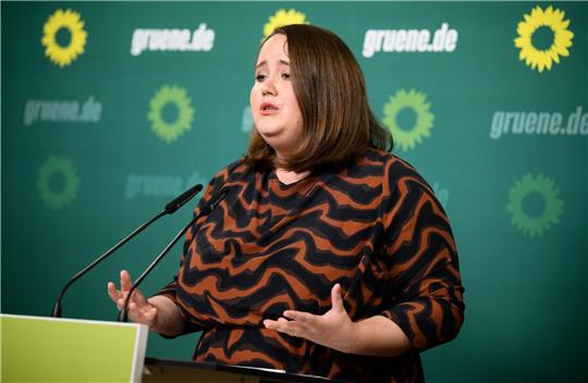 Grünen-Vorsitzende Ricarda Lang will hinsichtlich wachsender Migration mehr Unterstützung für Kommunen.