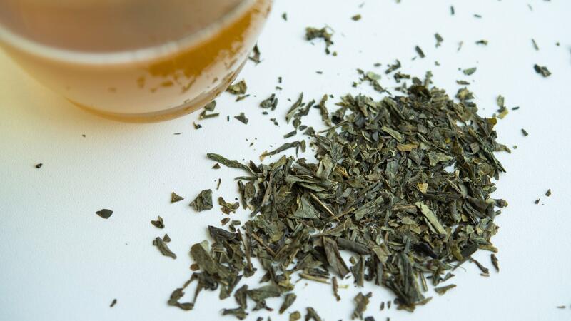 So gesund ist Tee wirklich Grüner Tee ist reich an Antioxidantien und ein gesundes Getränk.