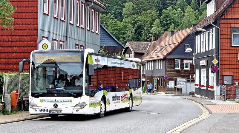 Busfahrplan wird für Wildemanner Kinder angepasst Grundschüler aus Wildemann gelangen ab Schulbeginn am nächsten Donnerstag mit dem Linienbus zur Grundschule nach Clausthal. Der Fahrplan wurde jetzt so angepasst, dass die Kinder mehr Zeit für den Weg vom Bahnhof zur Schule haben. Archivfoto: Knoke