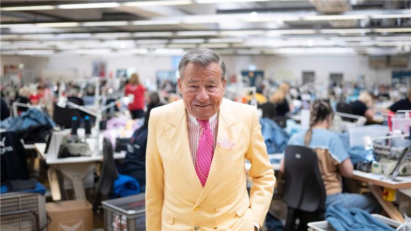 Grupp senior gilt als erfahrener Kaufmann. 