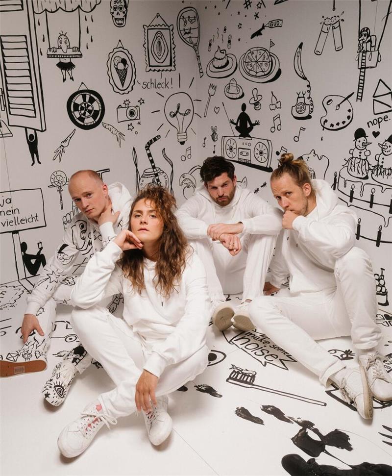 „Gude Leude“ bringen junges Improvisationstheater ins Kleinkunstfestival.