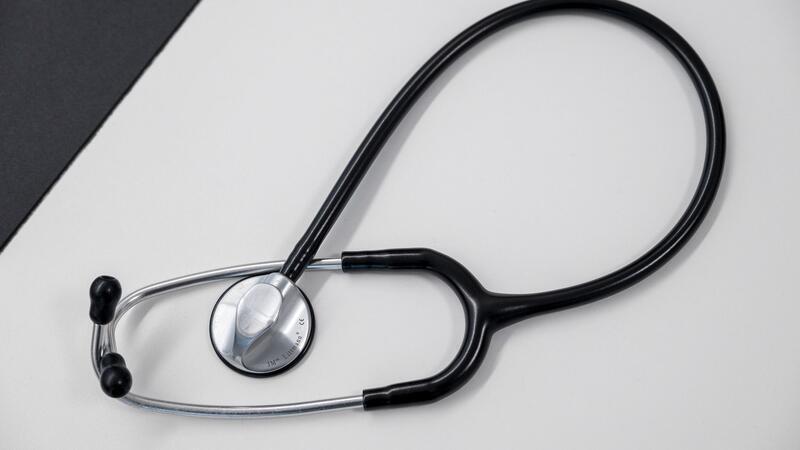 Viele Ärzte scheiden in kommenden Jahren aus Berufsleben Gut 31 Prozent der Human- und Zahnmediziner sind 55 Jahre oder älter.