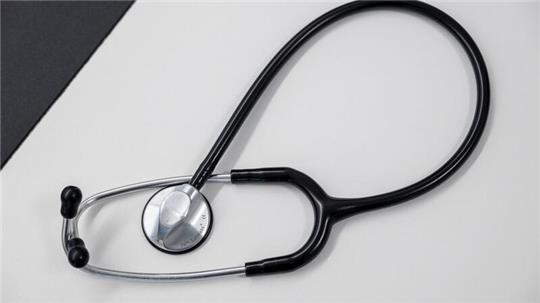 Gut 31 Prozent der Human- und Zahnmediziner sind 55 Jahre oder älter.