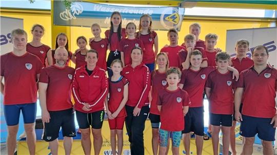 Gut aufgestellt ist der MTV Goslar bei den Schwimm-Bezirksmeisterschaften in Northeim. Das Team bringt 98 Medaillen und durch Nele Habig einen Titel in der offenen Wertung mit. Foto: Privat