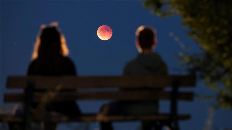 Guter Mond, du gehst so stille, durch die Abendwolken hin.