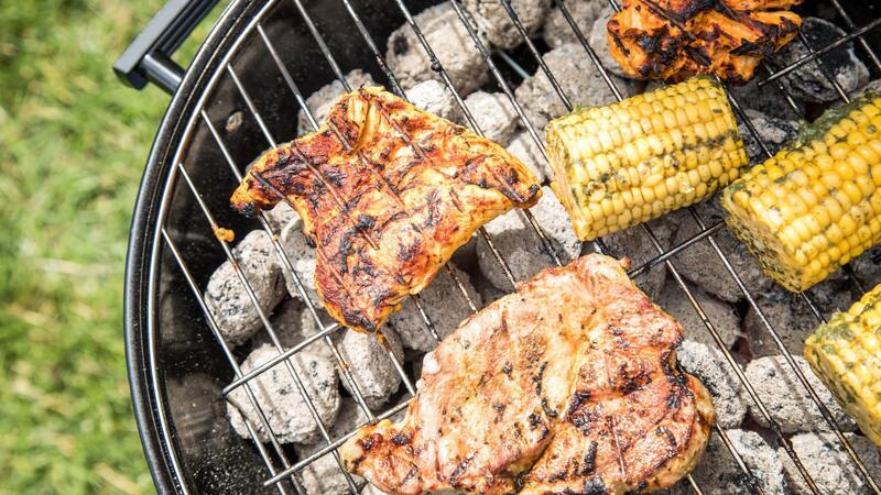 Überblick: Wie Sie gutes Grillfleisch finden Gutes Fleisch für den Grill? Siegel informieren über Haltung und Qualität.