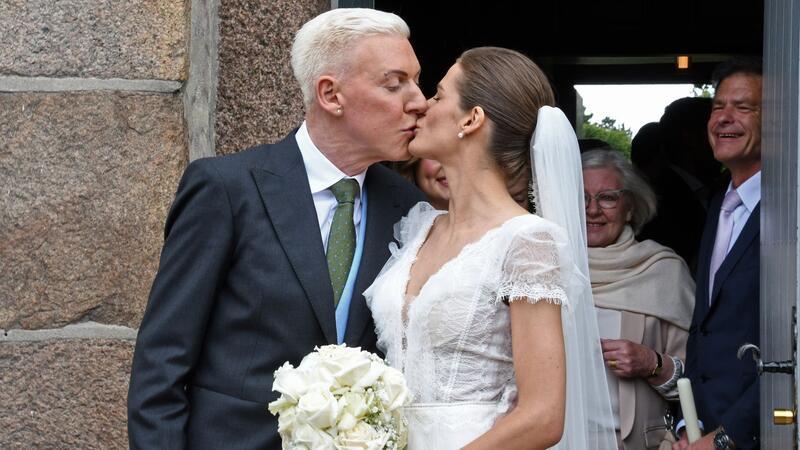 H.P. Baxxter und Sara heiraten auf Sylt H.P. Baxxter und seine frisch angetraute Ehefrau Sara nach der Hochzeit auf Sylt.