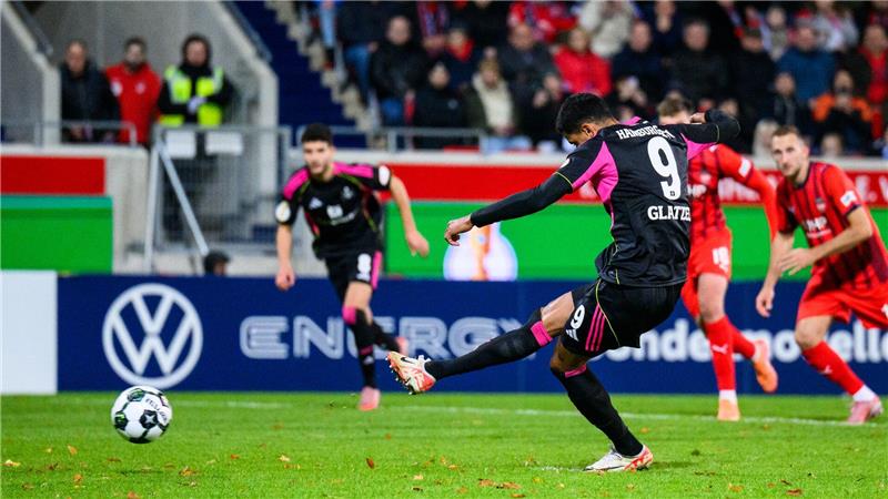 HSV-Stürmer Robert Glatzel sorgte mit seinem verwandelten Foulelfmeter für den Einzug ins Achtelfinale.