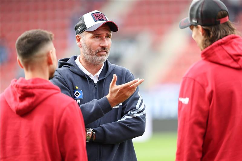 HSV-Trainer Tim Walter verpasste mit seinem Team beim SV Wehen Wiesbaden den Sieg.