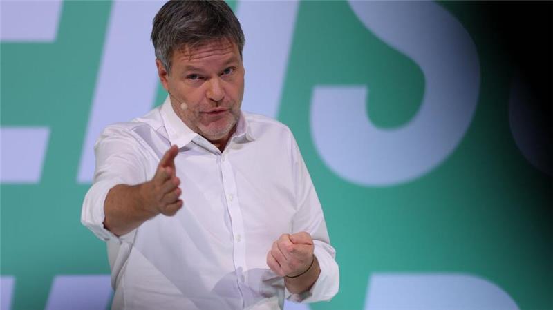 Habeck will einen „Nationalen Bildungspakt“ mit den Ländern und setzt außerdem auf KI. 