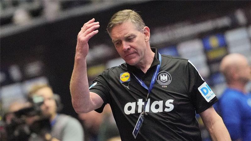 „Auf den Hintern bekommen“: Handballer unterliegen Dänemark Haderte mit der Defensive: Alfred Gislason.