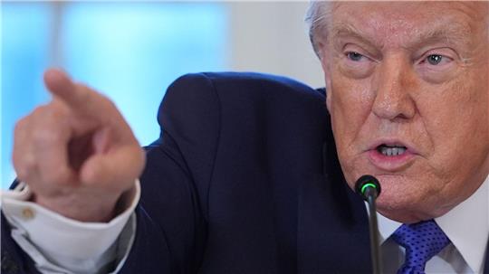 Hält an seinem Gebietsanspruch auf Grönland fest - US-Präsident Donald Trump. 