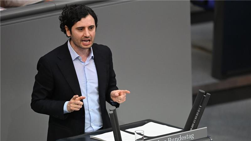 Hakan Demir, Innenpolitiker der SPD, spricht mit Blick auf die geplanten Rückführungszentren in Drittstaaten von einer „Phantomdebatte“. (Archivfoto)