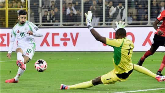 Half Algerien entscheidend mit in der WM-Qualifikation: der Wolfsburger Mohamed Amoura (Archivbild)